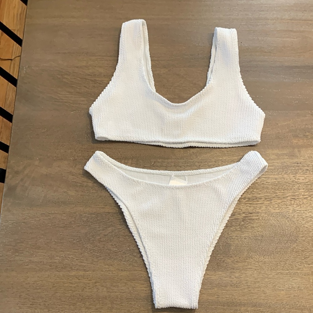 NWOT Noelani The Label White Crinkle Bikini Set